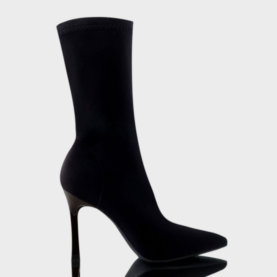 La chica de los stilettos Botas de Neoprene Negro de Media Caña con Taco Acrílico Negro de  9 cm