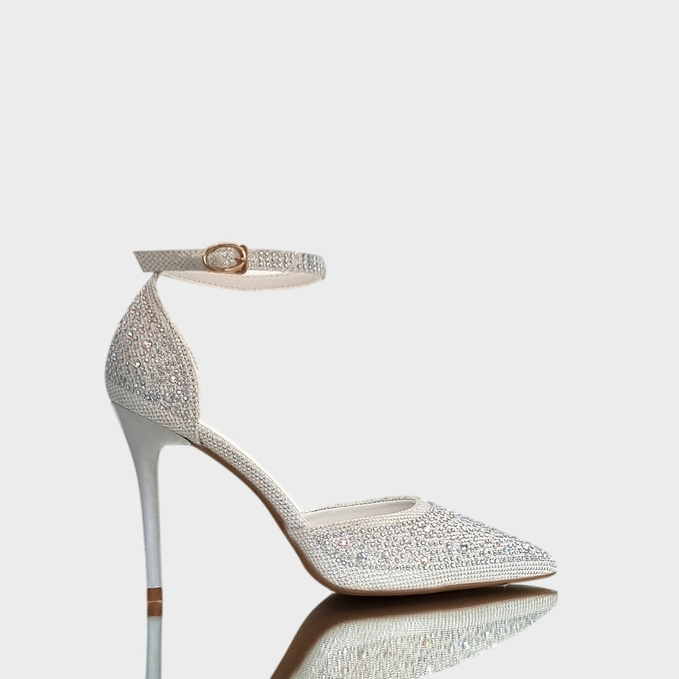 La chica de los stilettos Stilettos Blair White en Material Off White con Cristales Transparentes y Taco Metálico Off White de 10 cm 