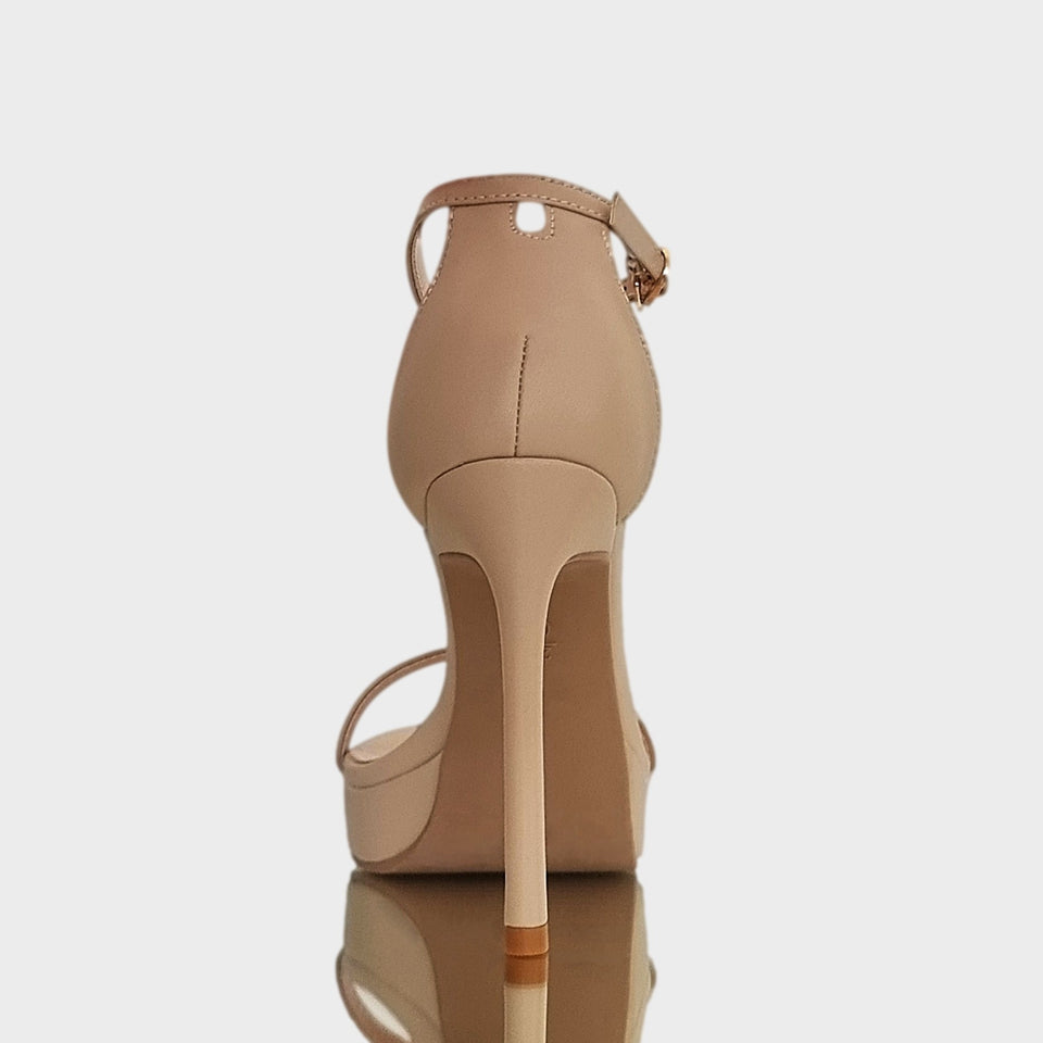 La chica de los stilettos Vista de Talón y Taco de Sandalias Gianna Beige, en Ecocuero Beige, con Taco Fino de 11 cm y Plataforma de 2 cm