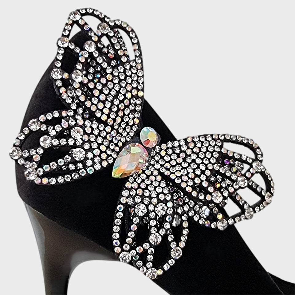 La chica de los stilettos Detalle de Aplique de Cristales en Forma de Mariposa de los Stilettos Atlas