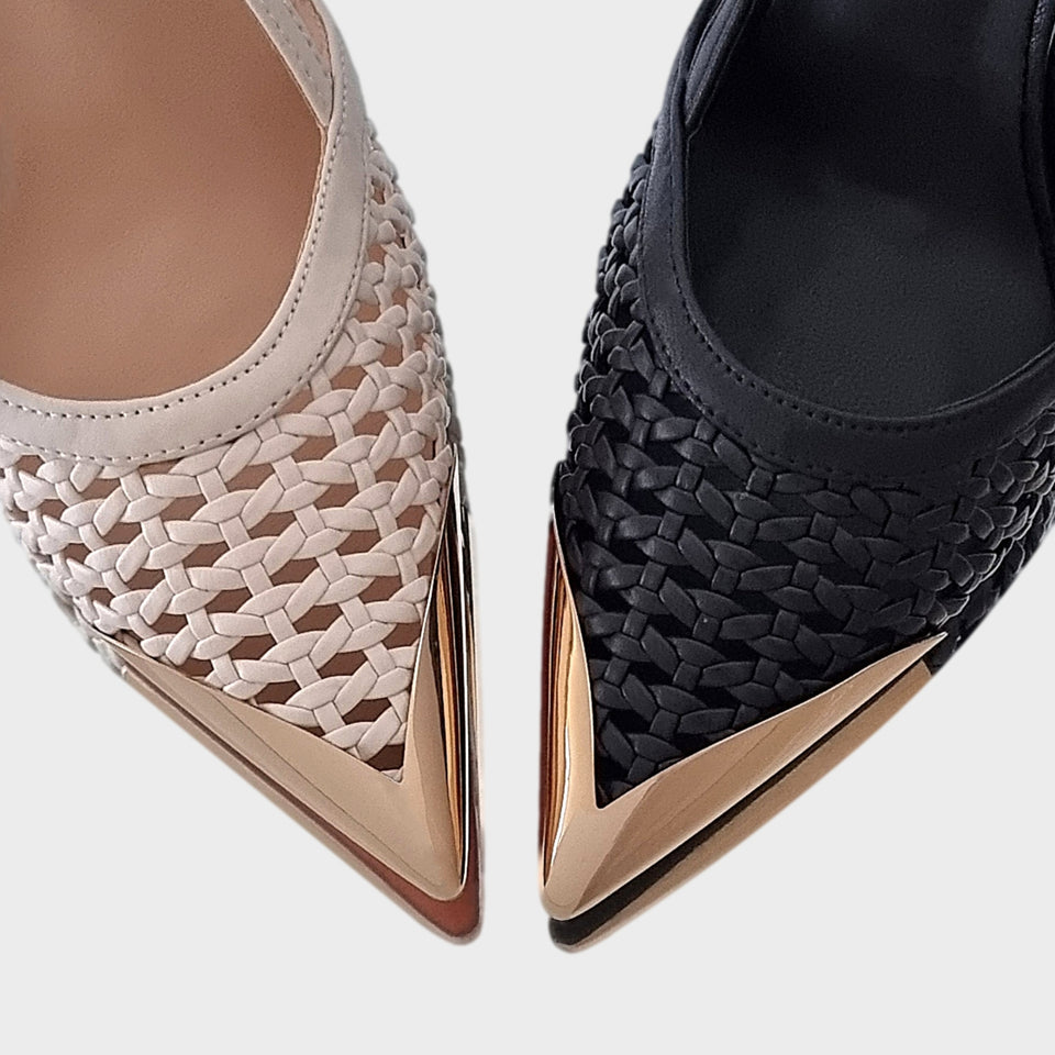 La chica de los stilettos Detalle de Punteras en Metal Oro de Stilettos Kelly 25 Creamy White y Stilettos Kelly 25 Black