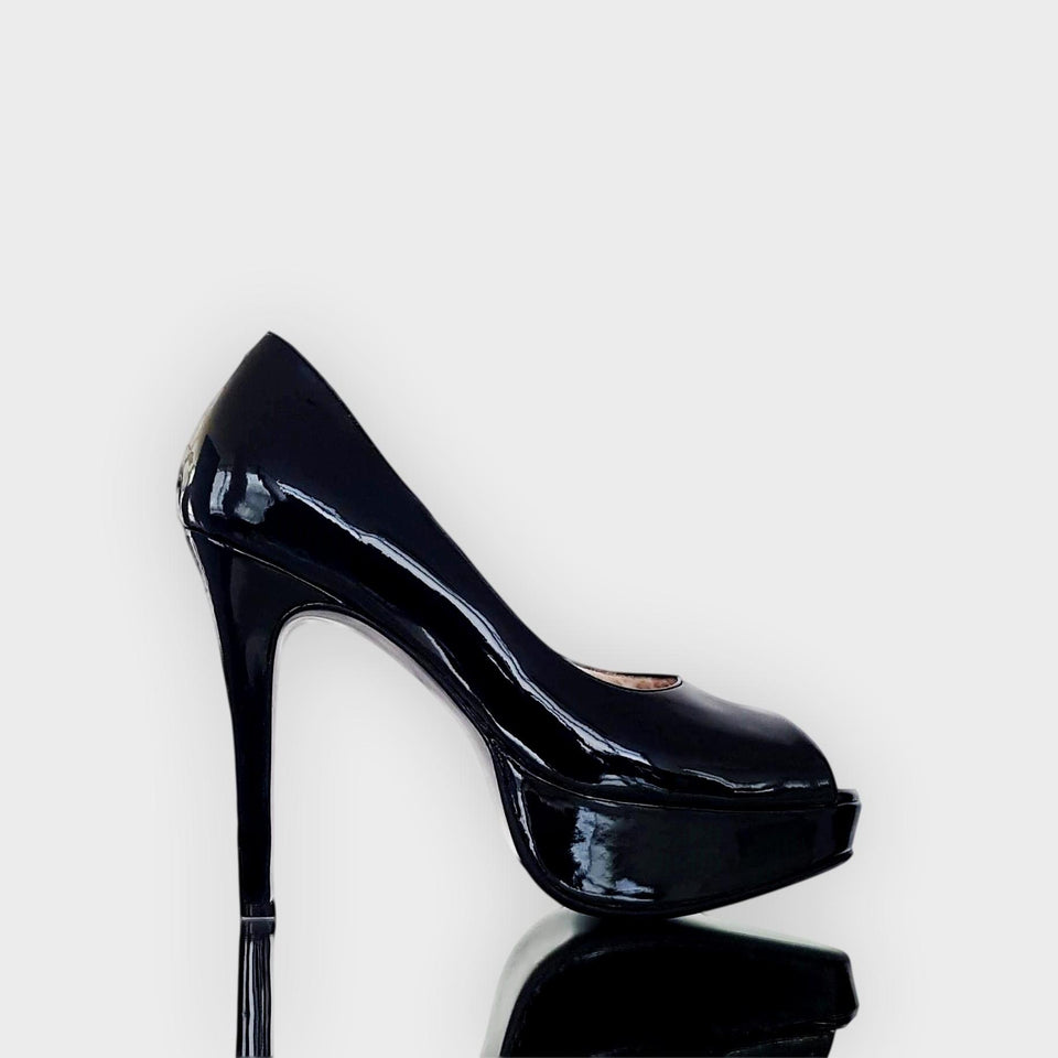 La chica de los stilettos Plataformas Callie en Charol Negro con Taco Fino 12 cm