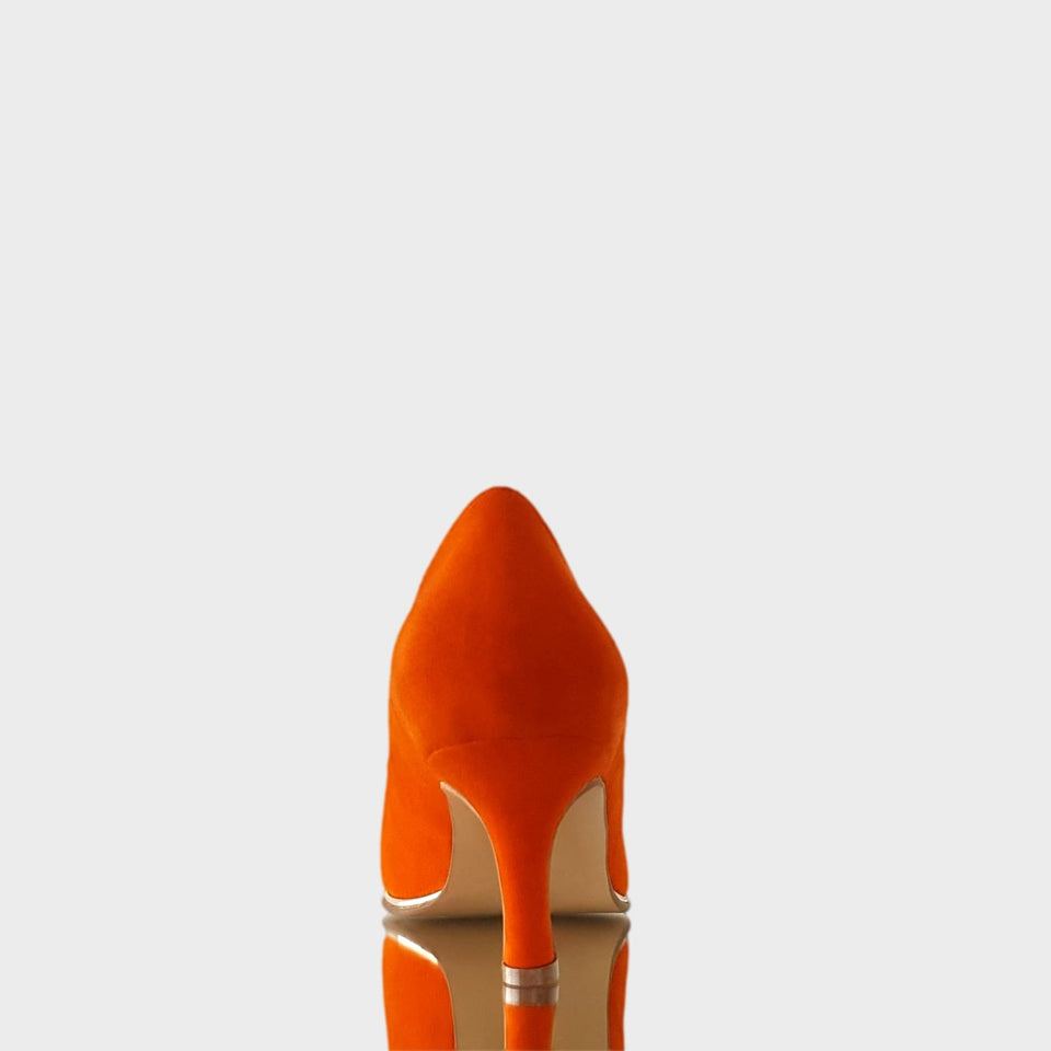 La chica de los stilettos Stilettos Issa Orange en Gamuza Natural Naranja con Taco de 7 cm Vista de Talón y Taco
