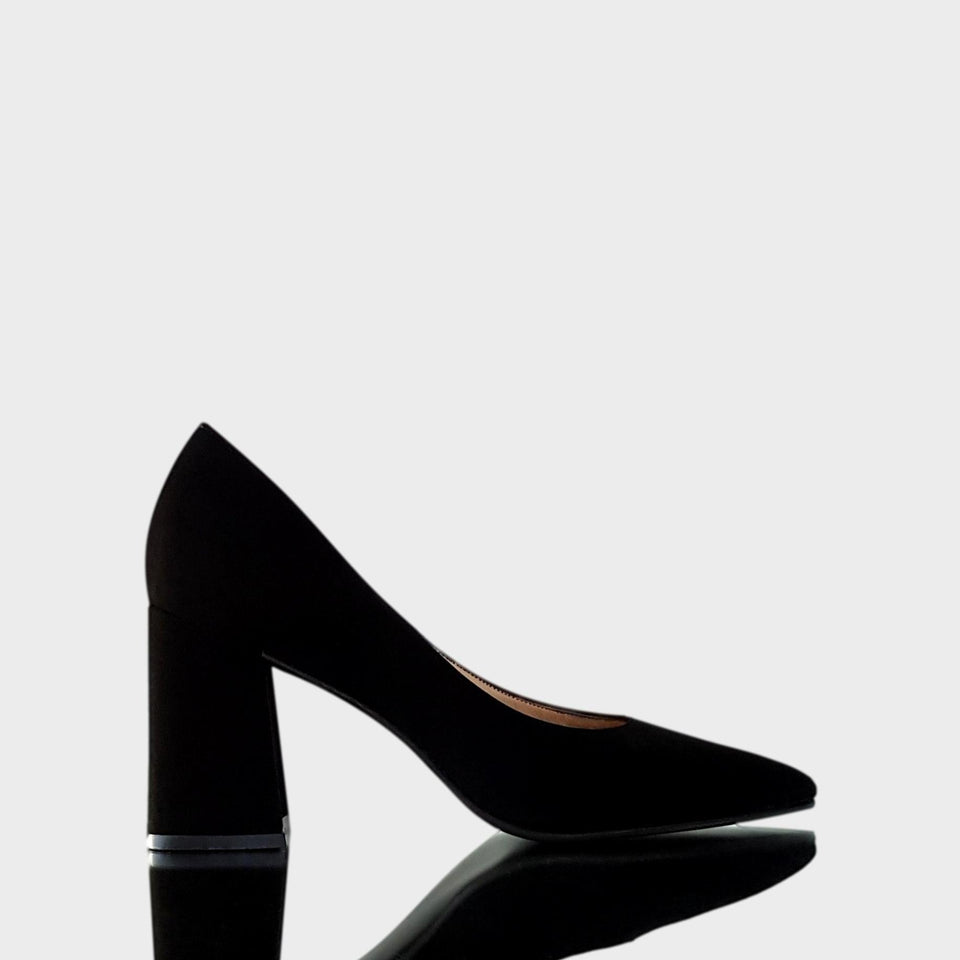 La chica de los stilettos Zapatos Emmy Black en Gamuza Natural de Color Negro y con Taco Bloque de 8 cm