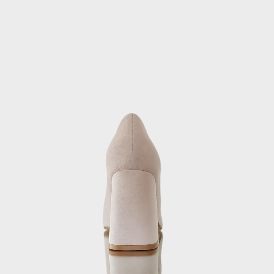 La chica de los stilettos Zapatos Emmy Khaki en Gamuza Natural con Taco Bloque de 8 cm Talón y Taco